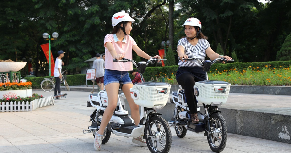 Những lỗi người đi xe máy, xe đạp điện thường vi phạm