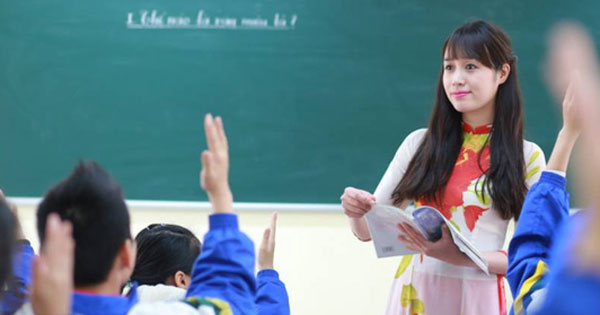 Hợp đồng trong biên chế của giáo viên là gì?