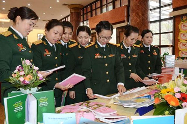 Các trường đại học quân đội tuyển nữ