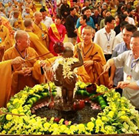Ngày lễ Phật đản tụng kinh gì?