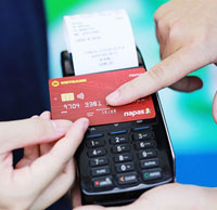 Cách thanh toán bằng thẻ ATM gắn chip