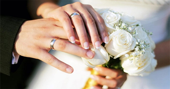 Khi kết hôn, các bên nam nữ phải tuân thủ đầy đủ các điều kiện kết hôn được quy định tại Luật hôn nhân và gia đình.