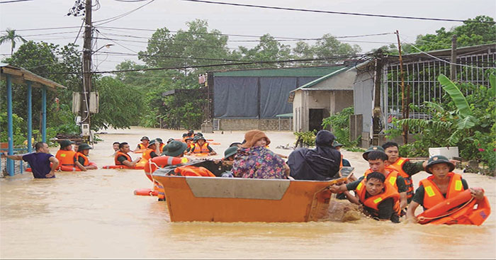 Hình ảnh công tác cứu hộ bão lụt hàng năm tại Việt Nam