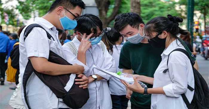 Hồ sơ ưu tiên theo khu vực là bản sao có cần công chứng không