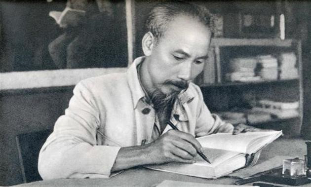 Kịch bản chào cờ đầu tuần