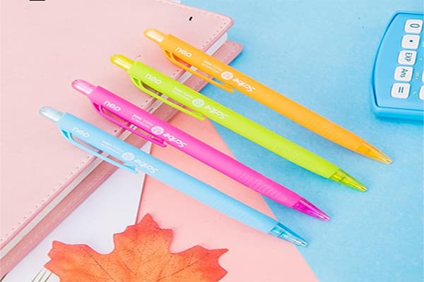 Viết 3 - 4 câu tả một đồ dùng học tập của em
