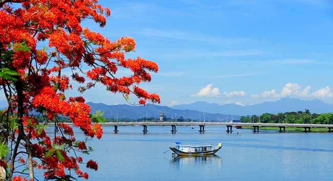 Thêm một cây cầu qua sông Hương