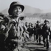 Cảm nhận về hình ảnh người lính trong bài thơ Dáng đứng Việt Nam
