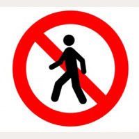 Biển báo cấm người đi bộ P112